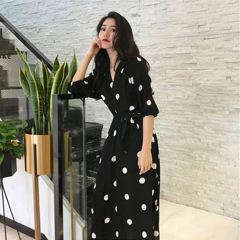 2024 Autumn Fashion Black V-Neck Dress - Vintage Chic Three-Quarter Sleeve Office Style