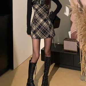 2024 Autumn Y2K Aesthetic Plaid 2-Piece Dress Set: Casual Black Blouse & Vintage Slim Strap Dress