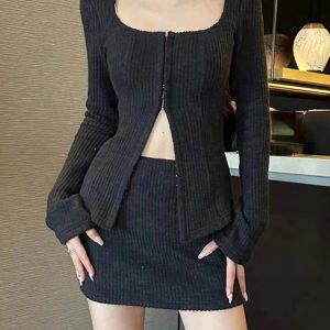 2024 Autumn Y2K Fashion Grey Casual Knitted 2-Piece Set: Elegant Crop Top & High Waist Mini Skirt