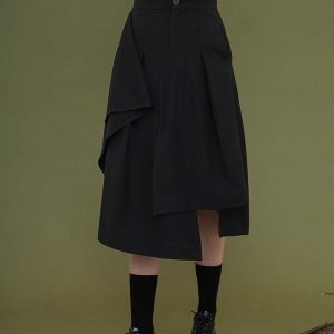 Asymmetrical Black Cargo Skirt for Y2K Fashion Lovers and Coquette Aesthetic Enthusiasts