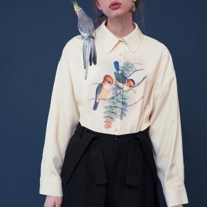 Chic Bird-and-Flower Blouse for a Y2K Aesthetic Look in Nature-Inspired Fashion