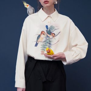 Chic Bird-and-Flower Blouse for a Y2K Aesthetic Look in Nature-Inspired Fashion