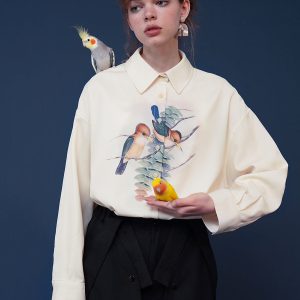 Chic Bird-and-Flower Blouse for a Y2K Aesthetic Look in Nature-Inspired Fashion