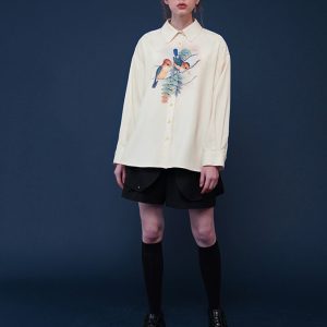 Chic Bird-and-Flower Blouse for a Y2K Aesthetic Look in Nature-Inspired Fashion