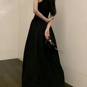 Chic Minimalist Sleeveless Long Dress for Effortless Y2K Aesthetic Style