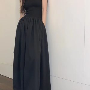 Chic Minimalist Sleeveless Long Dress for Effortless Y2K Aesthetic Style