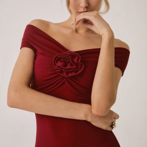 Chic Off-Shoulder Rose Midi Dress for Y2K Fashion Lovers and Coquette Aesthetic Enthusiasts