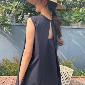 Chic Round-Neck Loose Open Back Sleeveless Dress for Y2K Aesthetic Outfits