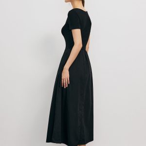 Chic Solid Round Neck Pleated Midi Dress for Effortless Y2K Aesthetic Style