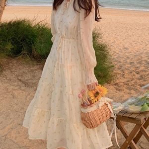 Chic V-Neck Floral Chiffon Dress for Women - Long Sleeve Summer Party & Beach Style