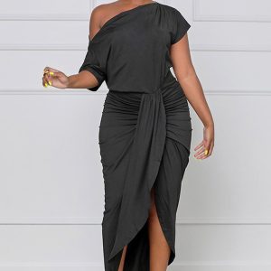 Elegant One-Shoulder Pleated Dress in Y2K Aesthetic for Chic and Stylish Outfits