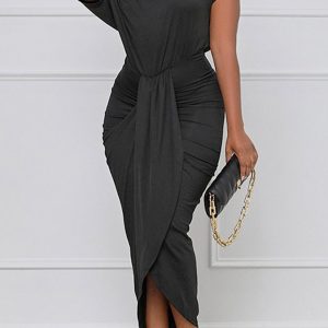 Elegant One-Shoulder Pleated Dress in Y2K Aesthetic for Chic and Stylish Outfits