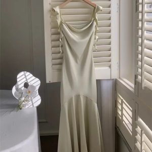 Elegant Satin Bodycon Mermaid Dress with Ruffles for Summer Wedding Party - Spaghetti Strap Fashion