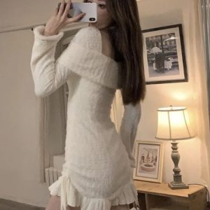 Elegant Y2K Mini Dress for Women - Slim Bodycon Long Sleeve with Fur Detail, Spring 2024 Fashion