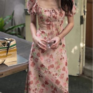 French Vintage Floral Printed Midi Dress with Puff Sleeves and Square Collar for Summer Parties