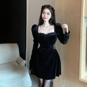 Gothic Vintage Black Velvet Midi Dress for Women - Elegant Long Sleeve Casual Party Wear 2024