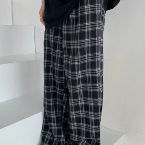 Hinley Plaid Oversized Trousers for Y2K Aesthetic and Grunge Style Outfits