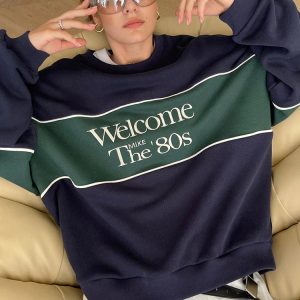 Retro 80's Print Oversized Sweatshirt - Y2K Aesthetic Comfy Top for Vintage Vibes