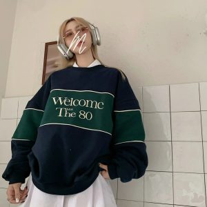 Retro 80's Print Oversized Sweatshirt - Y2K Aesthetic Comfy Top for Vintage Vibes