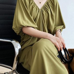 V-Neck Backless Doll Sleeve Dress - Y2K Fashion with Pleated Details for a Chic Look