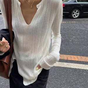 V-Neck Long-Sleeved Layering Top for Y2K Aesthetic Outfits and Comfy Style