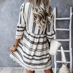 V-Neck Striped Dress with Lace Patchwork - Y2K Aesthetic Fashion Essential