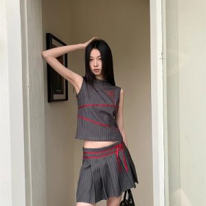 Vintage Y2K Old Money Aesthetic 2-Piece Set: Striped Tank Top & A-Line Mini Pleated Skirt