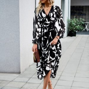 Women's Y2K Aesthetic Printed V-Neck Long-Sleeved Resort Dress for Casual Chic Style