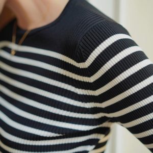 Y2K Aesthetic Black and White Striped Slim Knit Top for Trendy Outfits