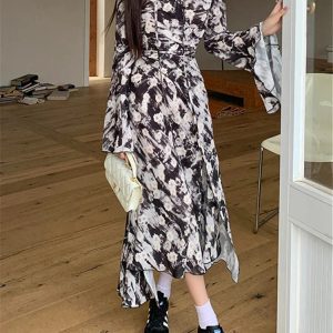 Y2K Floral Midi Dress - Vintage Print Long Sleeve V-Neck Chic Streetwear for Fall 2024